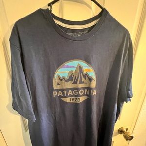 Like new Patagonia Organic Cotton short Sleeve T-Shirt. No holes/stains
